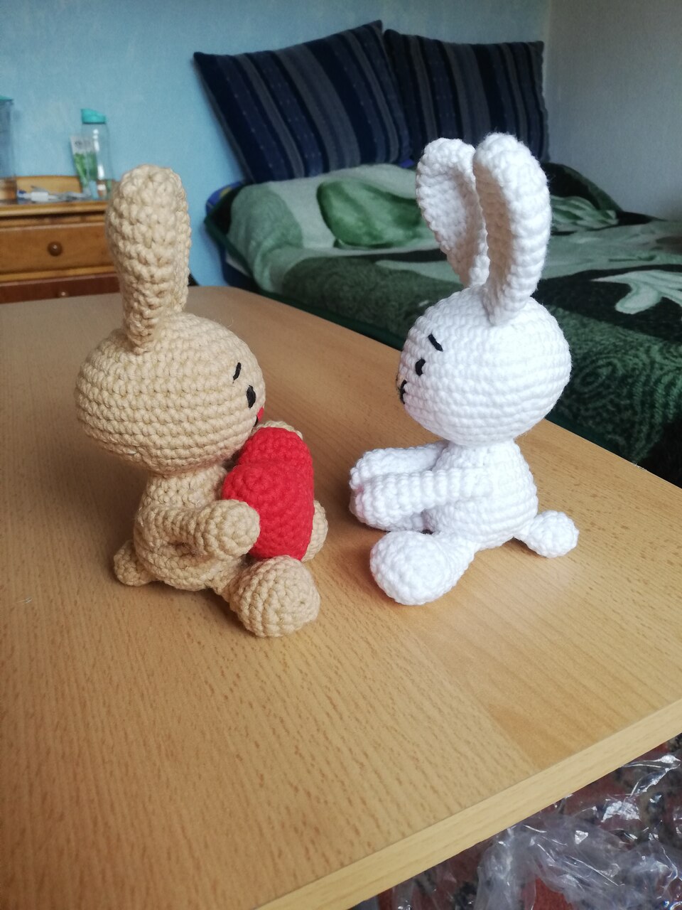 zabawka króliczki z włóczki zabawka króliczki z włóczki