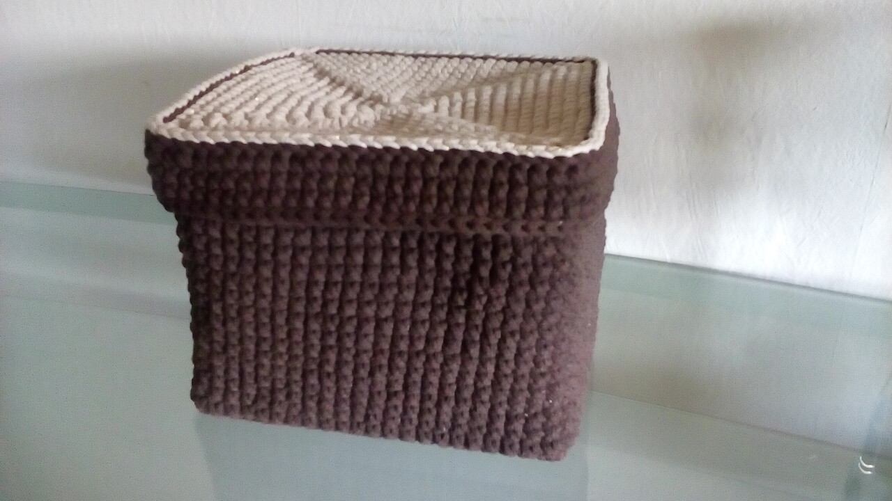 kuferek z włóczki kuferek z włóczki